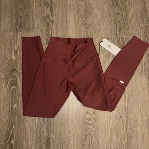 ALO Yoga Burgundy truffle Airlift 7/8 Leggings